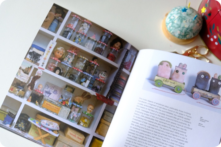 Julie Arkell atelier